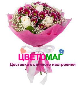 Букет из хризантемы и российской розы