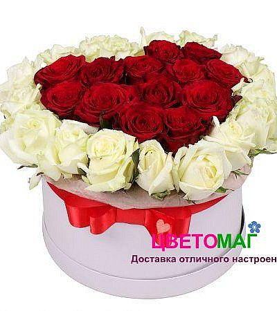Шляпная коробка с розами в форме сердца Шляпная коробка с розами в форме сердца